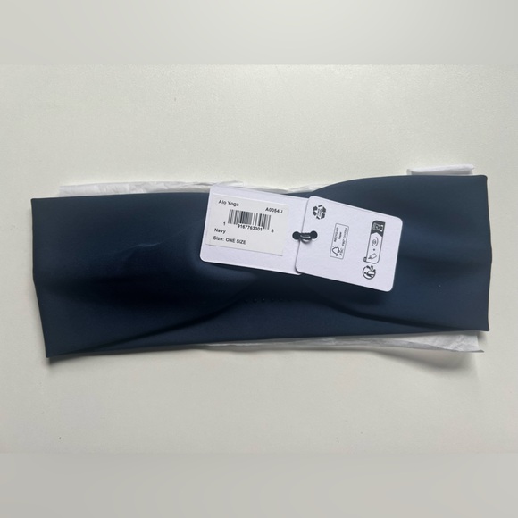 alo Airlift Headband Navy NWT - Picture 5 of 10